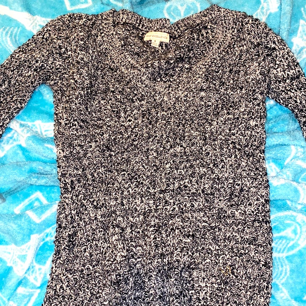 It’s a sweater very soft fits to your body